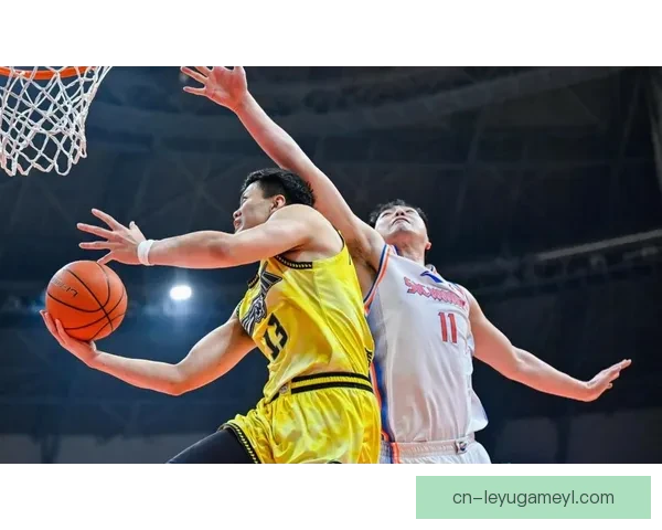 克里斯情绪失控赛后致歉 表态将重心转变