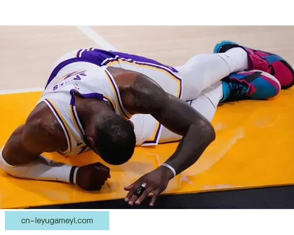 四旬詹皇带伤创纪录等三里程碑 四旬詹皇带伤创纪录等三里程碑